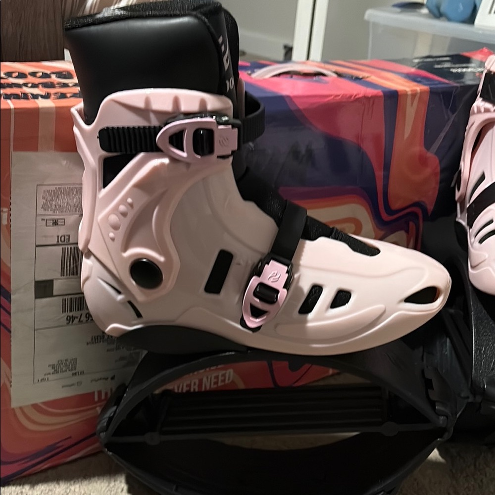 Pink Jump Boots - Picture 2 of 3